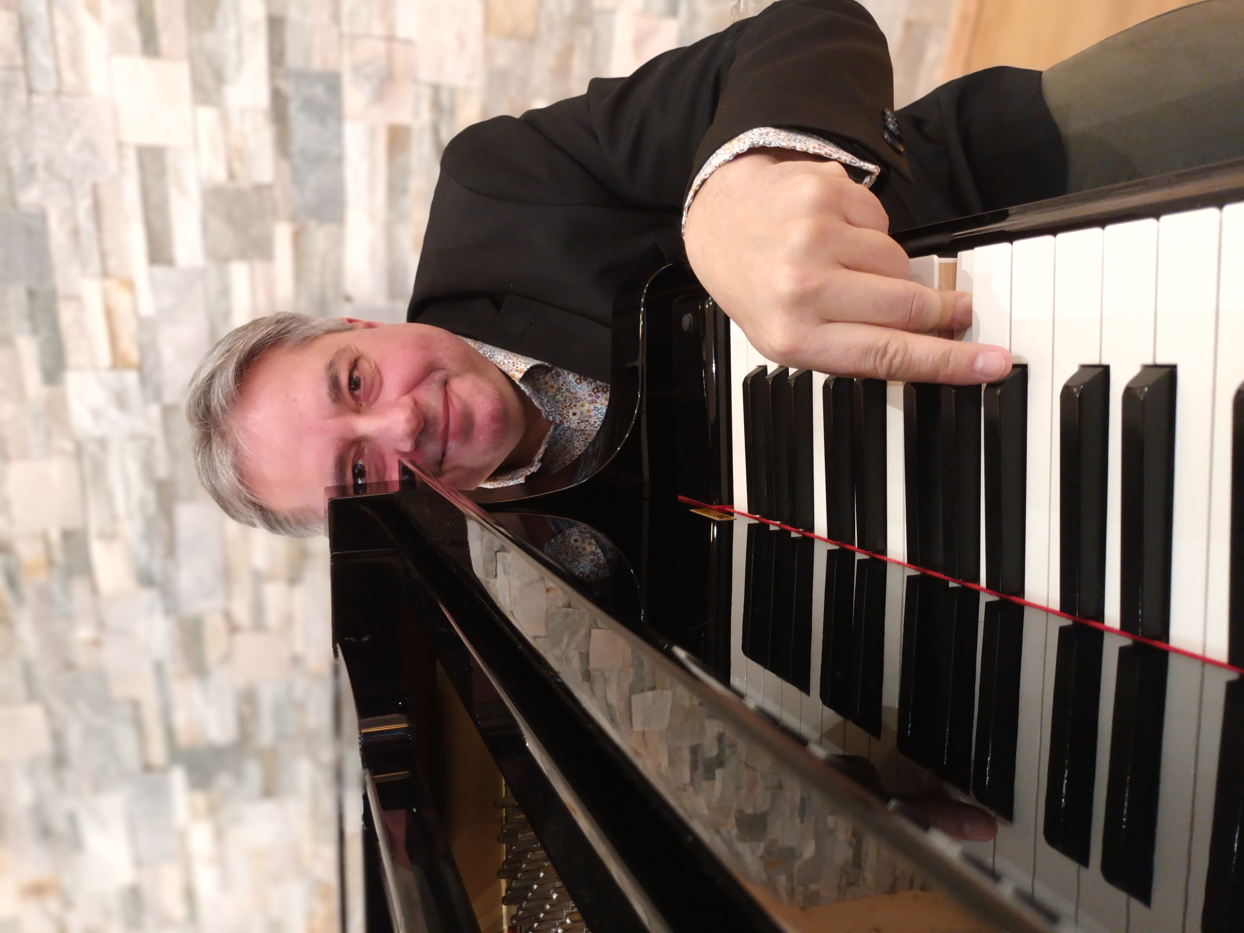 THIERRY OLLE : Concert conté en solo sur l’histoire du Piano Jazz